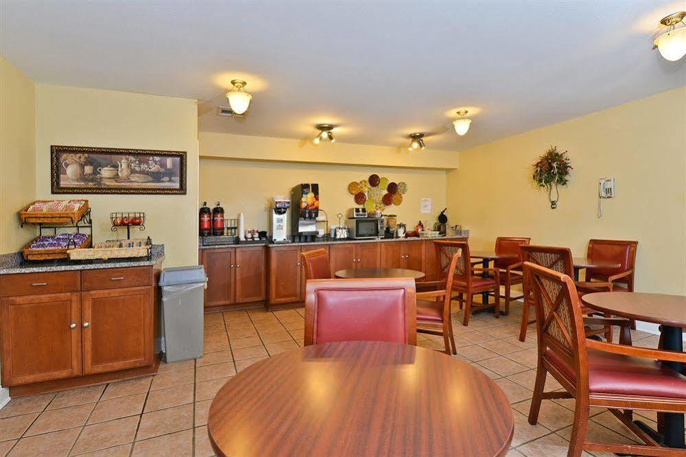 Days Inn By Wyndham Abbeville Εξωτερικό φωτογραφία