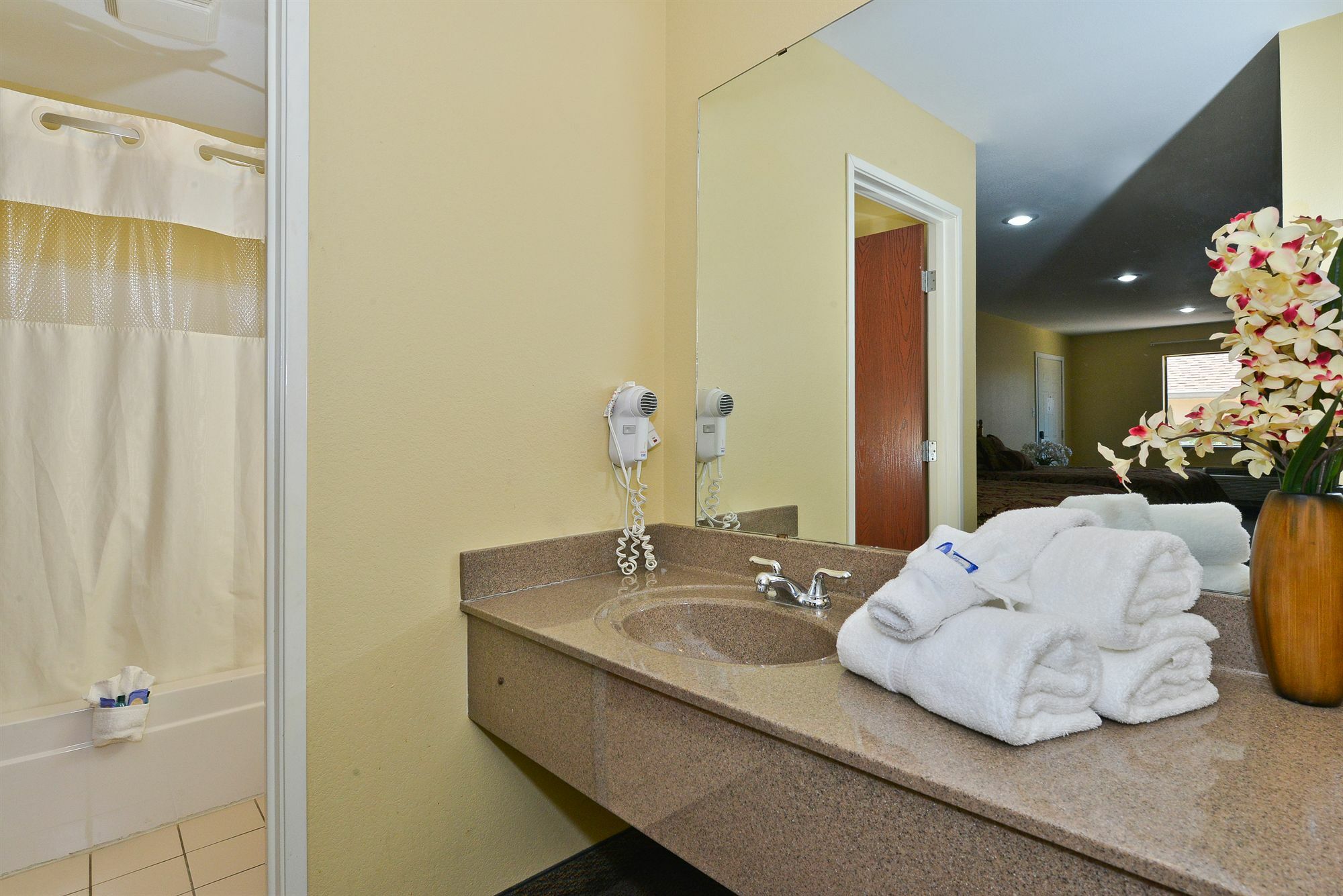 Days Inn By Wyndham Abbeville Εξωτερικό φωτογραφία