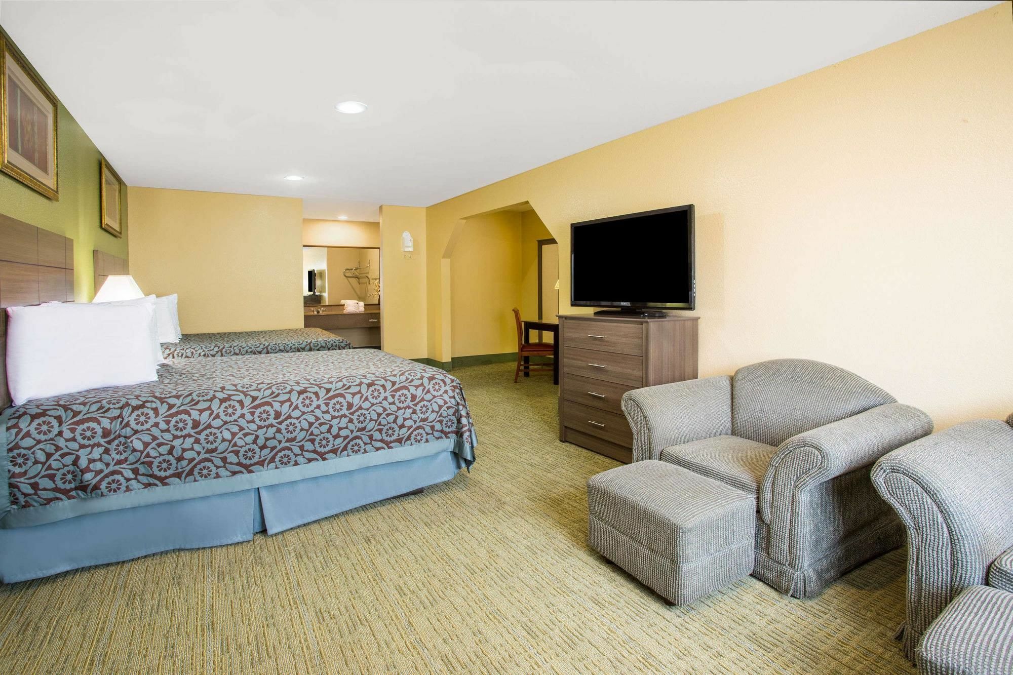 Days Inn By Wyndham Abbeville Εξωτερικό φωτογραφία